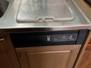 沖縄キッチン取付け隊　トップオープン食洗機の工事　施工前